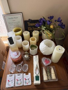 lot 127 image: Vogue Coaster Set with Candles, Signs & Plant - Decorative Home Decor