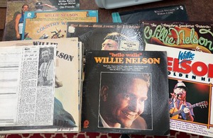 lot 150 image: Willie Nelson Large Collection of Vinyl Records - Vintage 1960s-1980s Collection