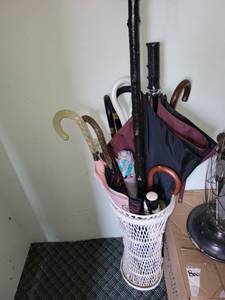 lot 38 image: Shillelagh from Ireland with Wicker Umbrella Stand & Assorted Umbrellas incl Golf Umbrellas