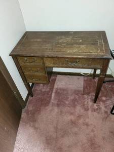 lot 161 image: Vintage Wooden Sewing Table with Left 2-Drawer  - 36W x 19D x 30H