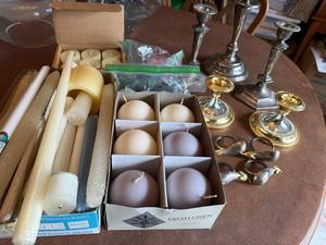 lot 84 image: Mixed Candle Set with Silver and Brass Candlesticks and Silver Plated Napkin Rings