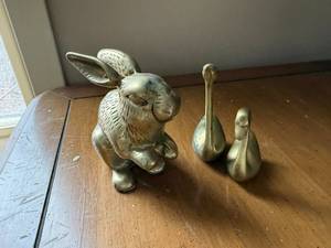 lot 145 image: Brass Rabbit and Swans Figurine Set - Vintage Home Decor
