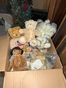 lot 220 image: Vintage Teddy Bears