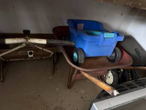 lot 253 image: Lot of Yard Tools including Wheelbarrow and Blue Wagon