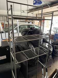 lot 257 image: Sturdy Metal 4-Tier Shelving Unit for Storage Over the Toilet UnitEtagere