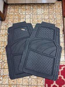 lot 274 image: Heavy Duty Rubber Vehicle Floor Mats - Pair