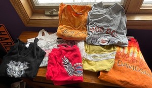 lot 25 image: Harley-Davidson T-Shirts (Lot of 8)