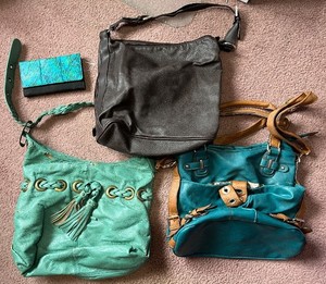 lot 53 image: Leather Handbags Bundle - Teal, Green & Black Purses & Wallet