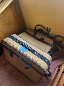 lot 114 image: Samsonite Vintage luggage set