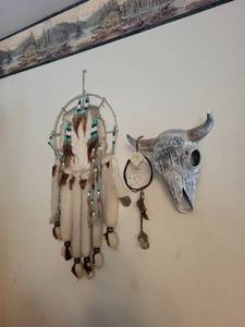 lot 174 image: Bull Skull Wall Mount - Dreamcatcher Bead Tassels & Feathers