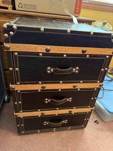 lot 67 image: Vintage Black Faux Leather 4-Drawer Luggage-Style Chest with Riveted Edges