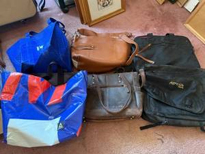 lot 133 image: Bags - Assorted (Lot of 6)