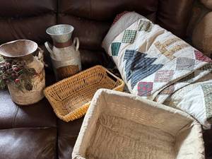 lot 229 image: Vintage Galvanized Milk Can, Wicker Baskets & Patchwork Quilt (Lot of 4)