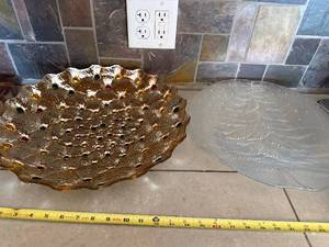 lot 318 image: Gold-Tone Pierced Bowl with Multicolor Gem Inlays & Frosted Glass Pine Tree Plate