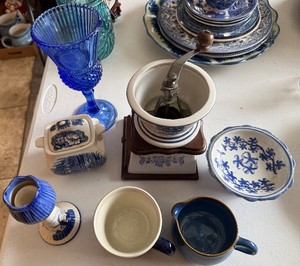 lot 259 image: Blue & White Transferware Porcelain & Cobalt Glassware Collection