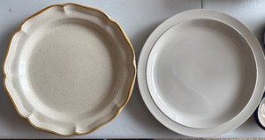 lot 260 image: Dining Room - Mikasa Garden Club EC 400 Plate Oven to Table & Dishwasher Safe Made in Japan