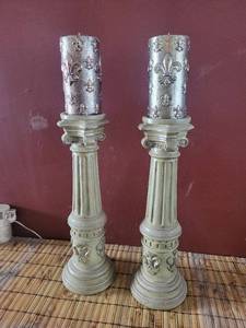 lot 8 image: Pair of Fleur-de-Lis Taper Candlesticks on Fluted Column Bases