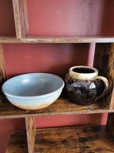 lot 272 image: Blue Glazed Ceramic Bowl & Brown Glazed Jar - Ceramic Display Pair