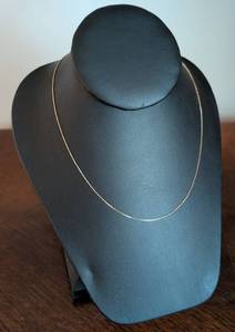 lot 136B image: K - 14K Gold Box Chain Necklace - 16 in