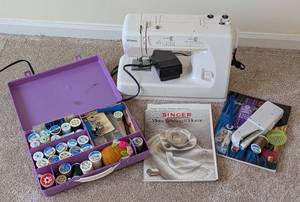 lot 196 image: LL - Sears 385.15512000 Sewing Machine With Thread Spools & Accessory Kit
