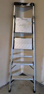 lot 213 image: G - Gorilla Ladders Hybrid 5 ft 7 in Ladder - GLA-5X