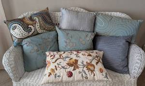 lot 67 image: UL - Decorative Pillows - Floral Embroidery & Paisley Prints