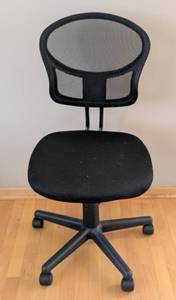 lot 112 image: ML - Rolling Black Mesh Office Chair Adjustable Height