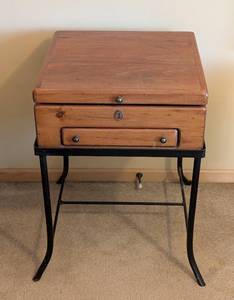 lot 119 image: Lift-Top Side Table with Drawer on Black Metal Frame