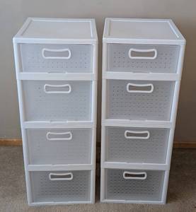 lot 126 image: UL - 4-Drawer Plastic Storage Tower - Set of 2