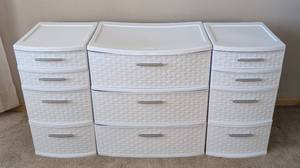 lot 127 image: UL - Sterilite White Woven-Pattern Storage Set - 3-Drawer & 4-Drawer Units (3-Piece)