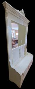 lot 4K image: MR - Mudroom Storage Bench With Mirror