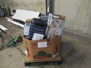 lot 103 image: Pallet of Store Overstock and Ecommerce Product and Returns