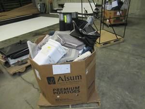 lot 106 image: Pallet of Store Overstock and Ecommerce Product and Returns