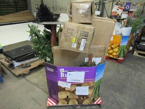lot 118 image: Pallet of Store Overstock and Ecommerce Product and Returns
