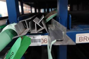 lot 697 image: Aluminum T Stock