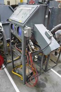 lot 292 image: Trinco 2088 ST Dry Sandblasting Cabinet with Stand