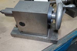 lot 331 image: Manual Tailstock