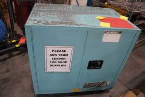 lot 412 image: Justrite Shop Cabinet