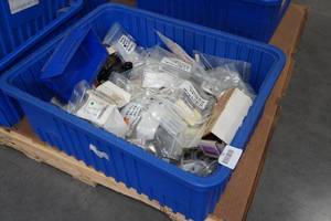 lot 732 image: Large Assortment of Cutting Consumables