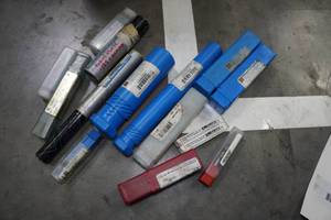 lot 429 image: Assortment of Cutting Consumables