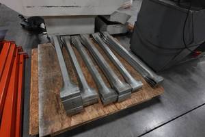lot 13 image: 26 Cross Supports for Pallet Racking - 42 wide.