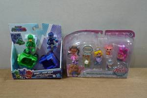 lot 77 image: PJ Masks Battle Racers and Wonderland Friends