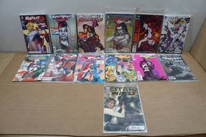 lot 78 image: 13 Comics - Harley Quinn, Batman, Star Wars