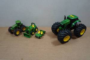 lot 93 image: John Deere Toy Tractors