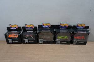 lot 153 image: 5 Hot Wheels Collectibles - Plymouth Hemi GTX, SuperBird, King Kuda