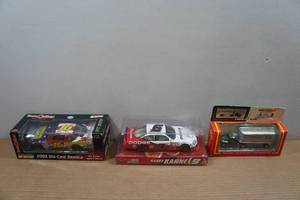 lot 169 image: 3 Die Cast Replicas - Winn Dixie, Nascar