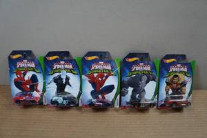 lot 198 image: 5 Hot Wheels Marvel Ultimate Spider-Man Vs the Sinister 6