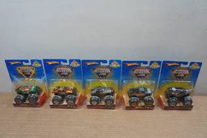 lot 212 image: 5 Hot Wheels Monster Jam Trucks - Spectraflame - TMNT, Max-D, Monster Mutt
