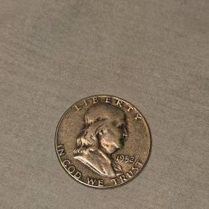lot 4 image: 1952 Franklin Half 50c