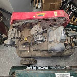 lot 44 image: Northern 30 Gallon Twin Cyl Air Compressor, needs Electric Limit Switch